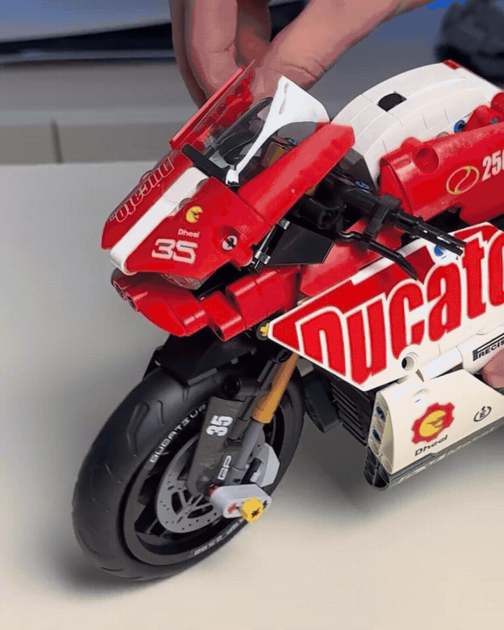 Конструктор мотоцикла Ducati V4 — зображення 15