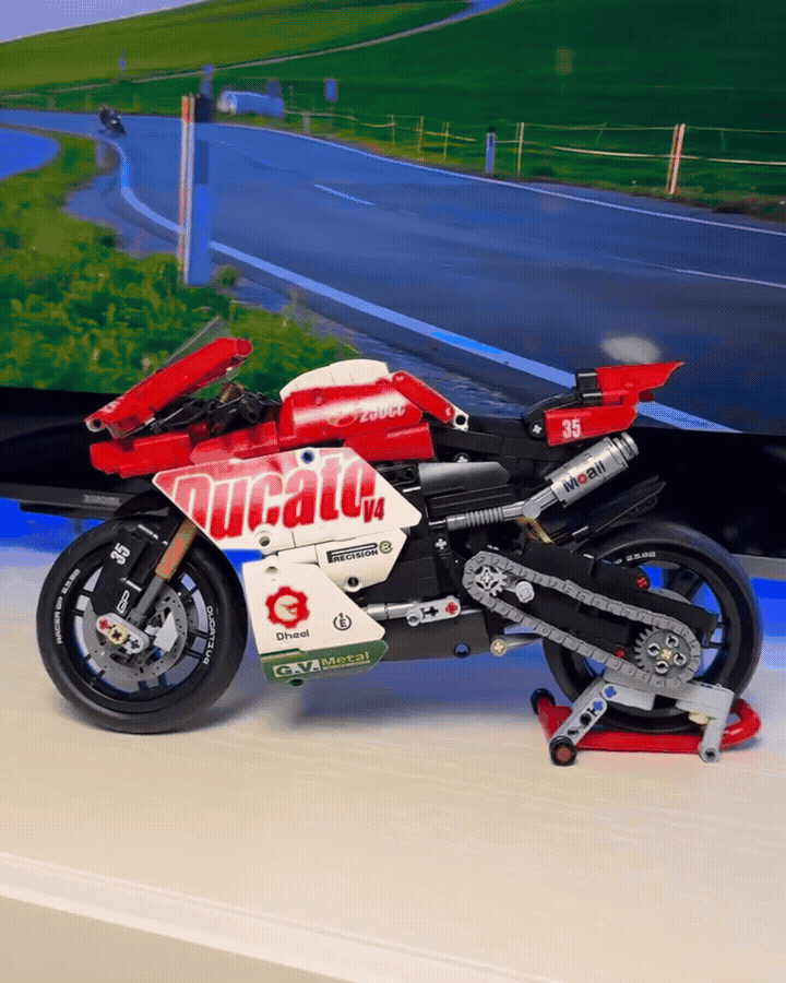 Конструктор мотоцикла Ducati V4 — зображення 16